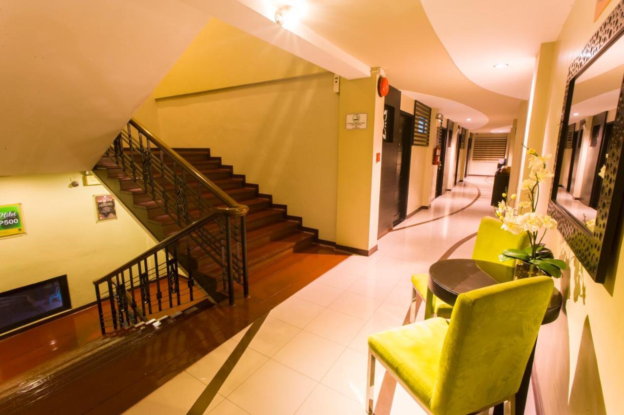 โรงแรมแอล สแควร์ Tarlac City ภายนอก รูปภาพ